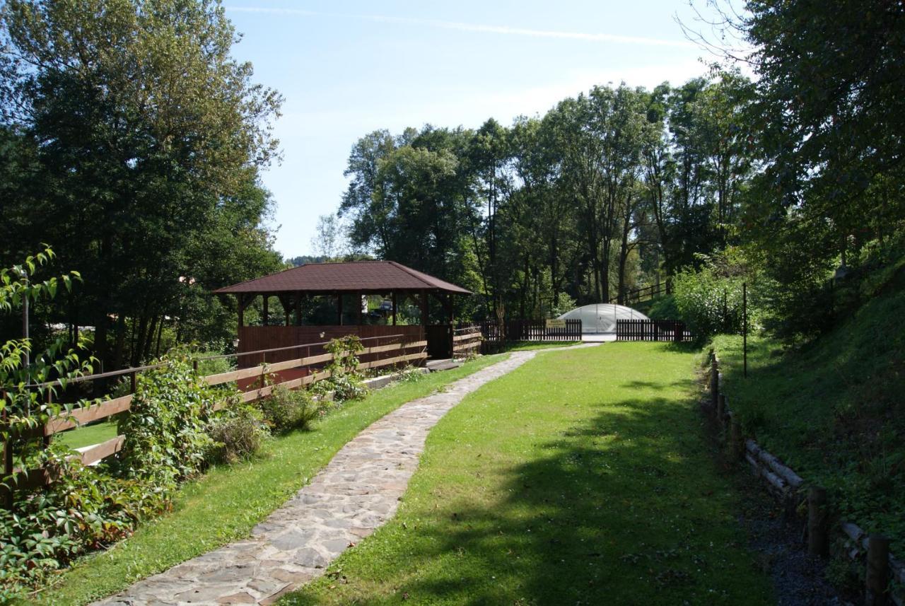 Penzion Liskuv Mlyn Milesov Extérieur photo